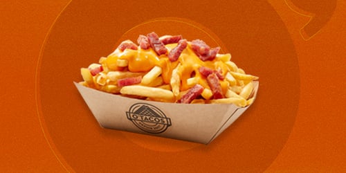 Frites Cheddarsaus met Bacon  (kalkoen) Cubes