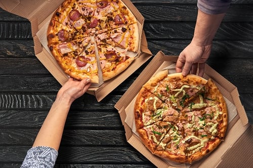 2 Pizzen nach Wahl