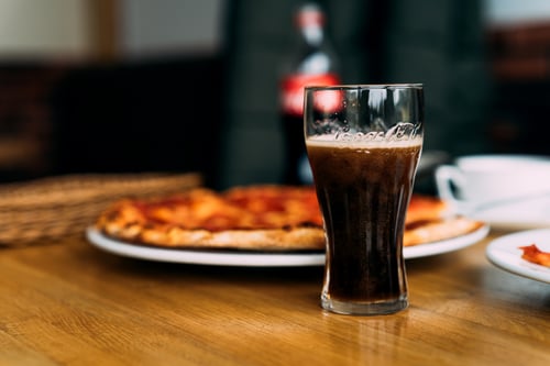 1 Mini Pizza + 1 Fritz Getränk