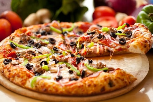 1 Klassiker Pizza & 1 Eis nach Wahl