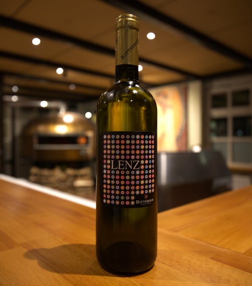 LENZ- Explosionen der Aromen) - Cuvee von aromatischen Rebsorten - Weingut Ritterhof- Südtirol  0,75l