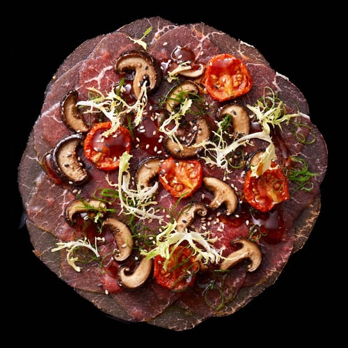 RINDER-CARPACCIO MIT SHIITAKE-PILZEN