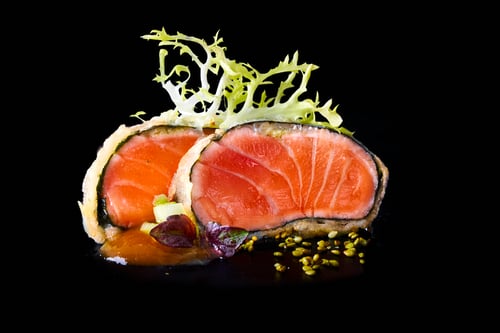 GEBACKENES LACHSSASHIMI MIT VANILLE MISO