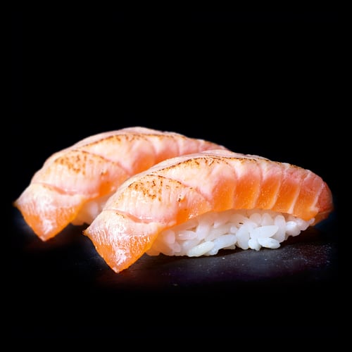 FLAMED  LACHS NIGIRI - 2pc. -