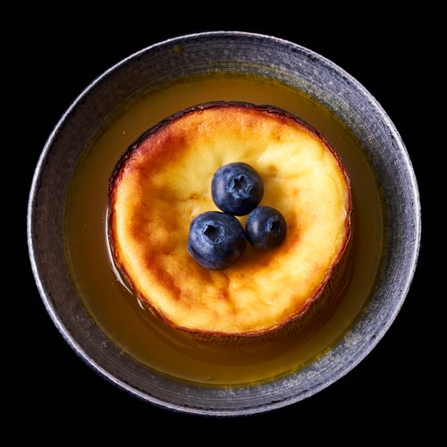 Kopie von  CHEESECAKE MIT PASSIONSFRUCHTSAUCE 