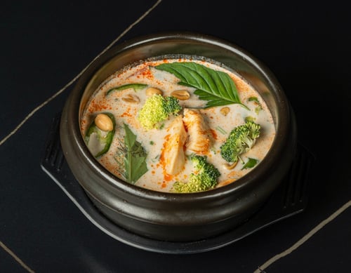 Panäng Thai Curry Hähnchen in Kokosmilch