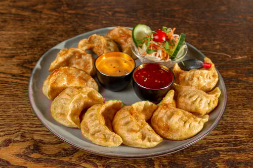 Frittierte Momos (40 Stück)