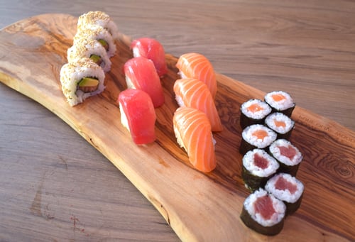 Sake maguro box (18st)