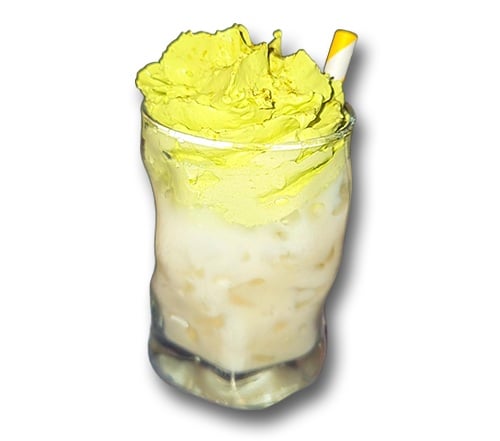 Classic Iced Matcha Latte 