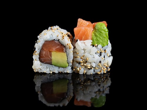 Salmon & Avocado Roll 55