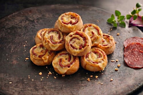Pizzabrötchen Rindersalami