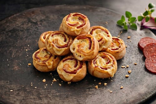 Pizzabrötchen Sucuk