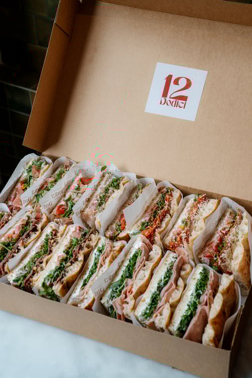 THE ITALIAN COMBO BOX (16 MIDSIZE PIECES)
