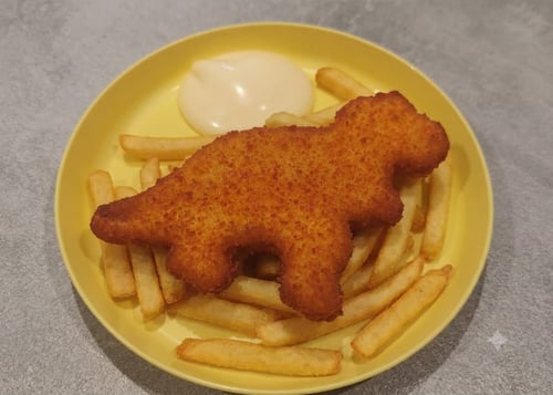 Dino schnitzel met patat