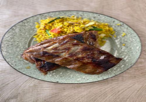 Sparerib met gele nasi
