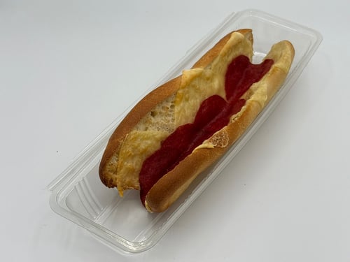 Broodje met salami en kaas