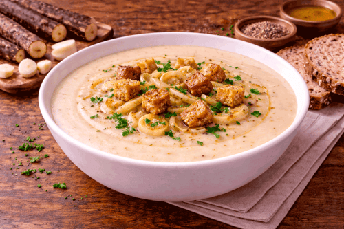 Schwarzwurzelsuppe mit Vollkornbrot