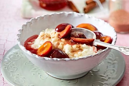 Milchreis mit Pflaumenkompott
