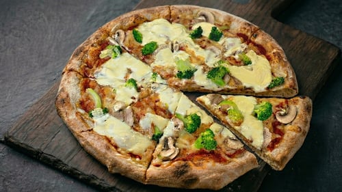 32 Pizza Hollandaise