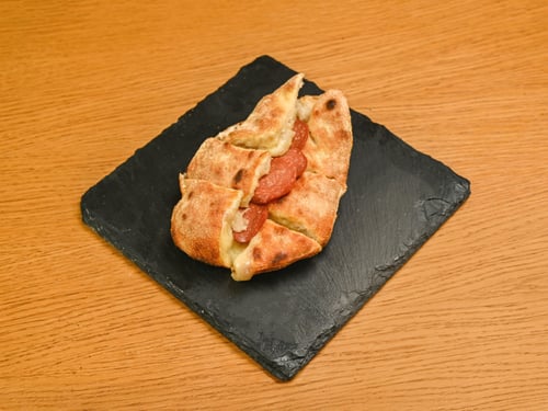 Pizzabrot Sucuk/Käse