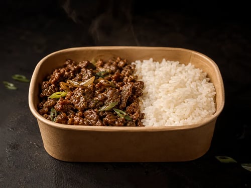 Yakiniku Beef mit Reis (Scharf)