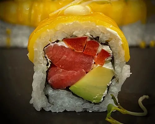 Tuna Mango Roll
