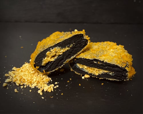 Sweet Fried Black Bao Bun's - Cocos Peanut Butter