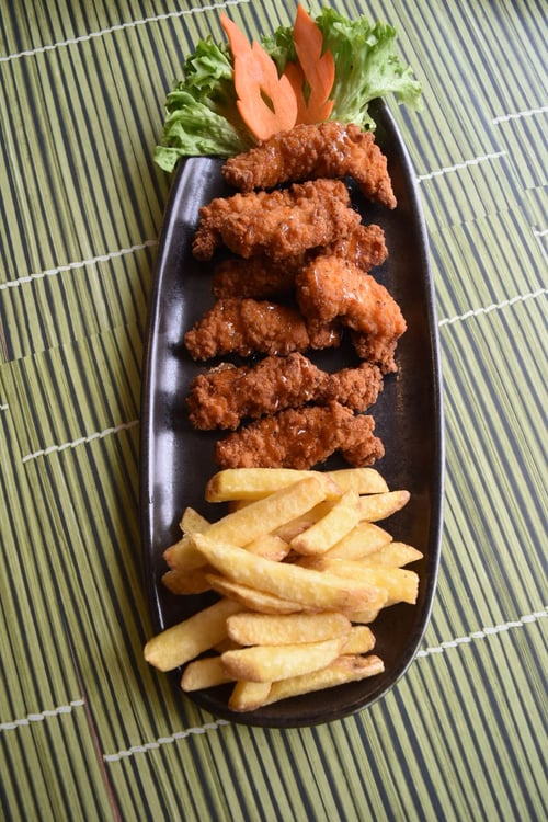 Honey Chicken Fingers & Pommes 