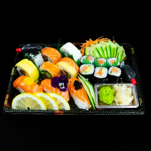 Sushi Mix Platte Lachs (15 Stück)