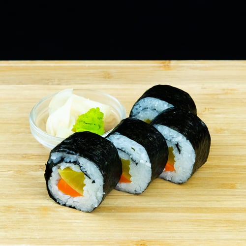 Futomaki Takuan Carrot Roll