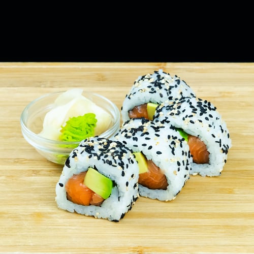 Uramaki Sake Avocado Roll