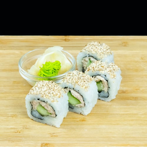 Uramaki Tuna Salat Roll