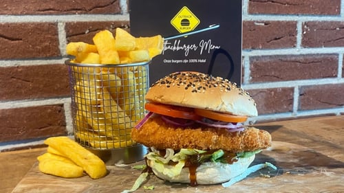 Smokey BBQ chicken Burger