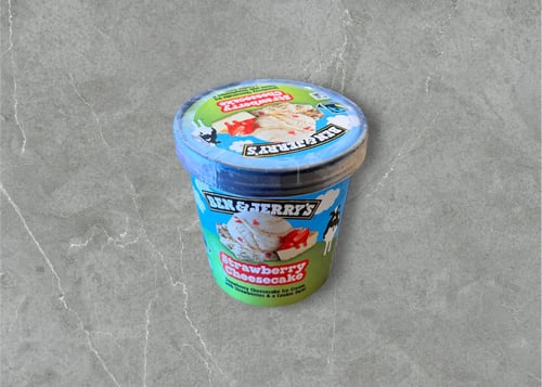 Ben und Jerry's Strawberry Cheesecake (465ml)
