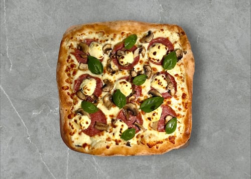 Rustica Salami und Mascarpone 38cm