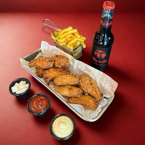 Naked Chicken Wings 9 Stück Menü Naked Chicken Wings 9 Stück Menü