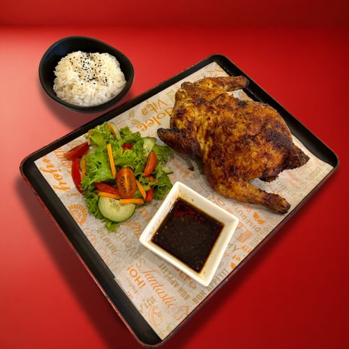 Ganze Hähnchen mit Reis