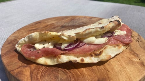 Panzerotto tosti salami