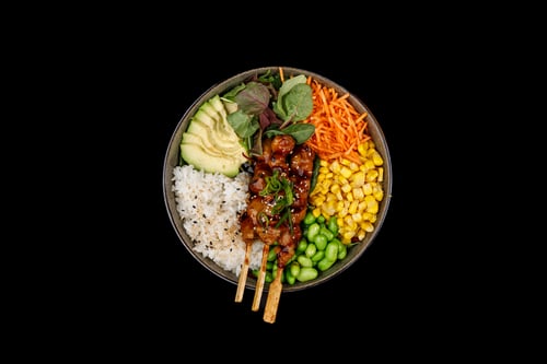 Yo-Shi Poke Bowl Yakitori Spieße
