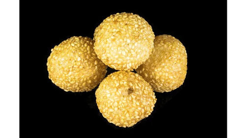 126. Sesame balls (4 stuks)
