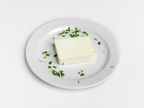 1 Stück bulgarischer Schafskäse