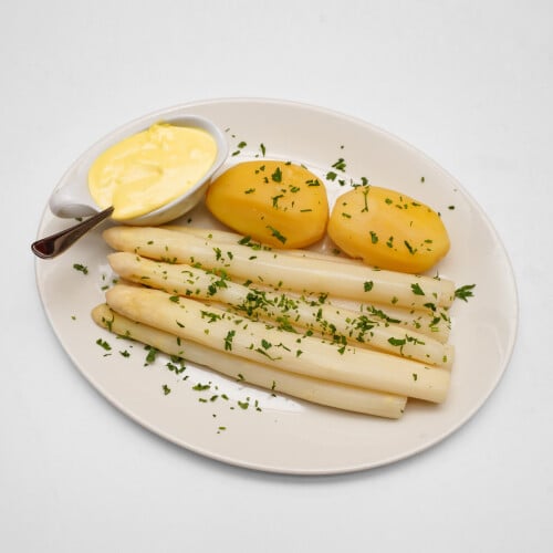 Spargel mit Petersilienkartoffeln