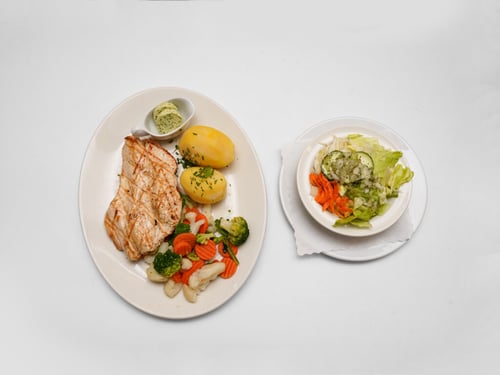 Putenssteak vom Lavasteingrill