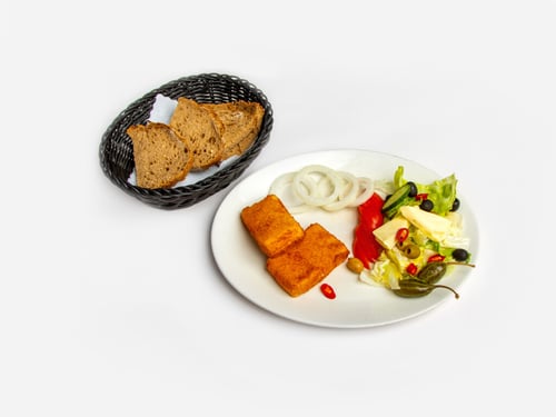 Bulgarischer Schafskäse paniert