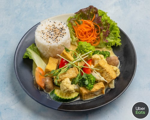 Erdnuss Curry mit Tofu