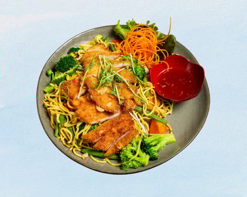 Mi Xao mit Mandel Panko Hähnchen