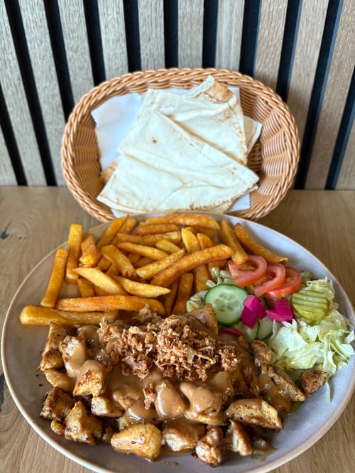 Kipsateschotel