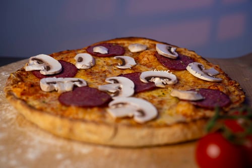 Pizza Salami Funghi ⌀ 28cm