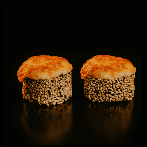 Baked  Aal Sesam Roll