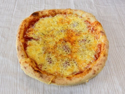 Pizza Prosciutto e Salame